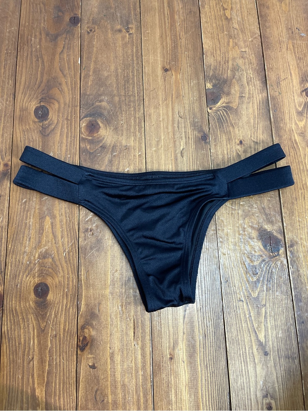 Victorias Secret the itsy black bikini bottom size small